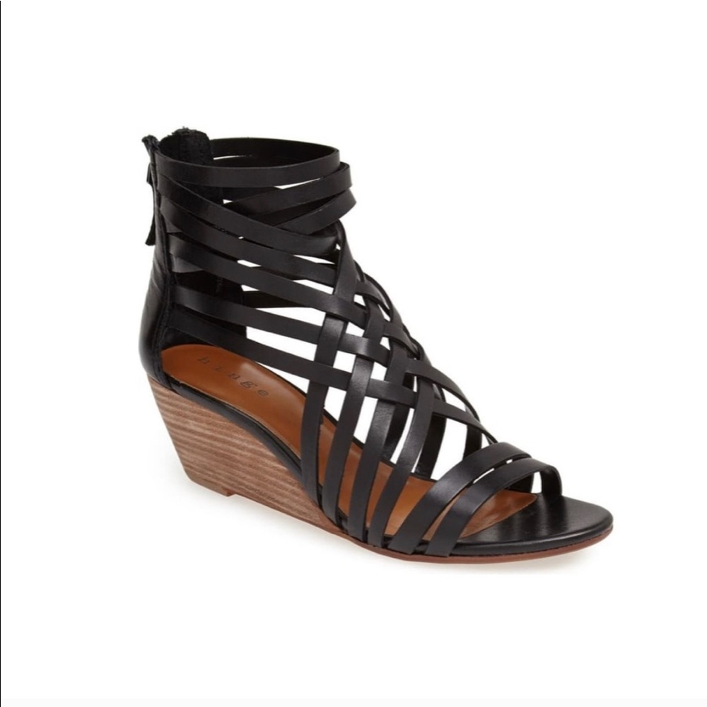 Hinge black sandals
